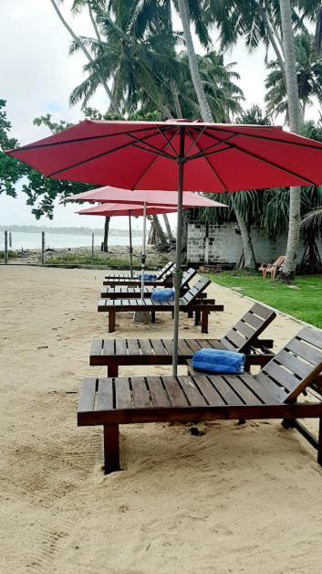 Akurala Beach Boutique Resort מראה חיצוני תמונה