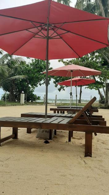 Akurala Beach Boutique Resort מראה חיצוני תמונה